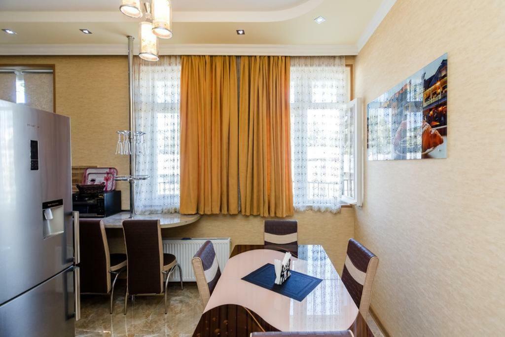 "Stella Artois"- Appartamento Tbilisi Esterno foto